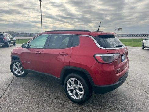 Used 2025 Jeep Compass Latitude image 7