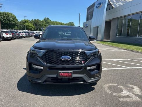 Used 2024 Ford Explorer ST w/ Equipment Group 401A AWD/4WD image 2