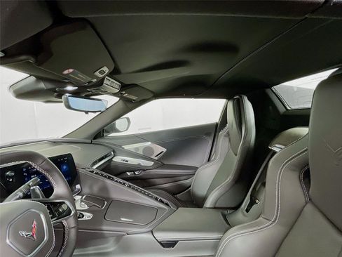 Used 2025 Chevrolet Corvette 2LT image 11