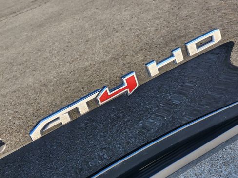 Used 2023 GMC Sierra 2500 AT4 w/ AT4 Premium Plus Package AWD/4WD image 12