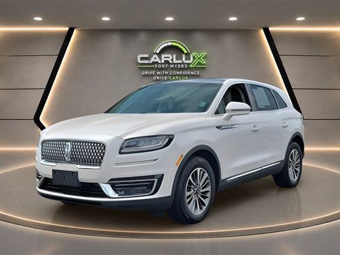 Used 2019 Lincoln Nautilus Select AWD/4WD image 3