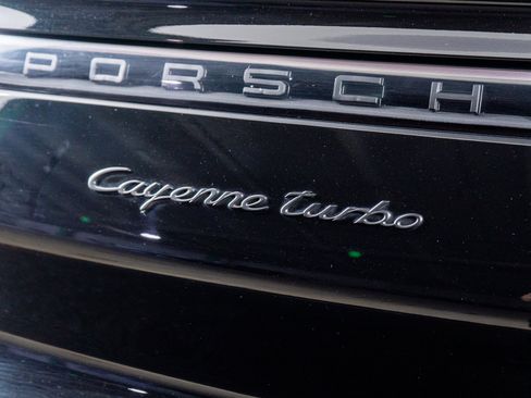 Used 2023 Porsche Cayenne Turbo image 14