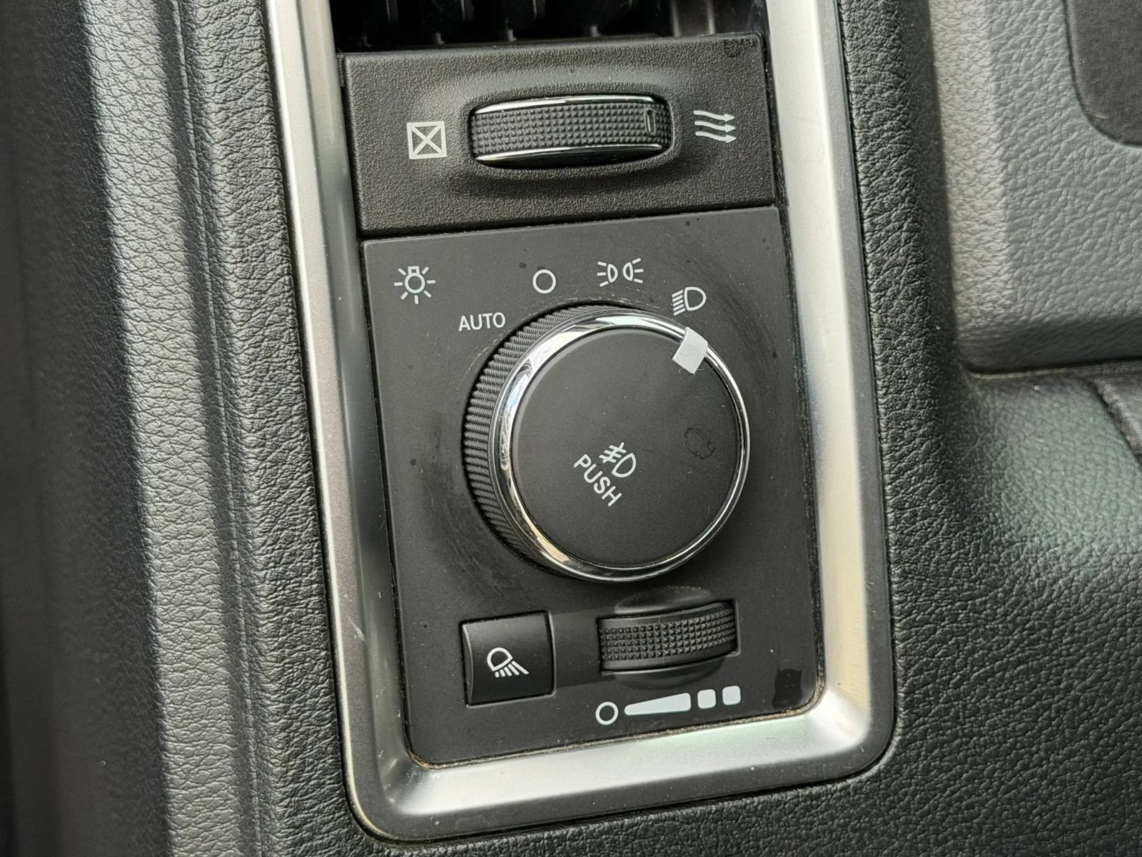 Used 2014 RAM 1500 Outdoorsman RWD image 16