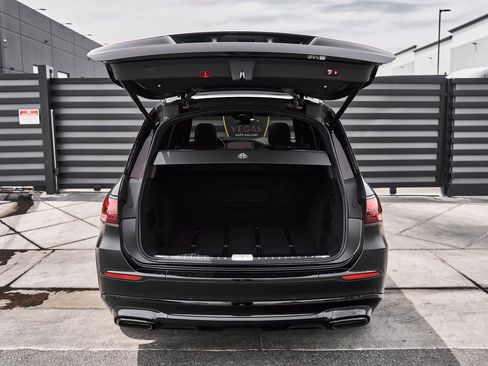 Used 2024 Mercedes-Benz Maybach GLS 600 4MATIC image 18
