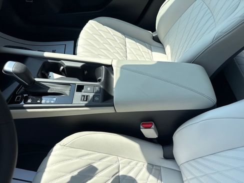 New 2026 Nissan Sentra SL FWD image 26