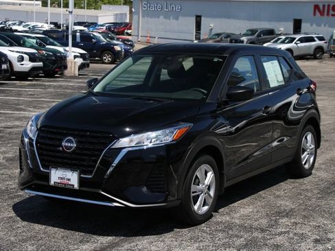 Certified 2025 Nissan Kicks Play S FWD image 6