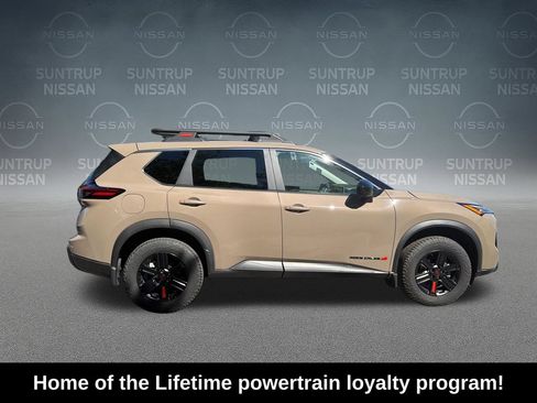 Used 2025 Nissan Rogue SV AWD/4WD image 7