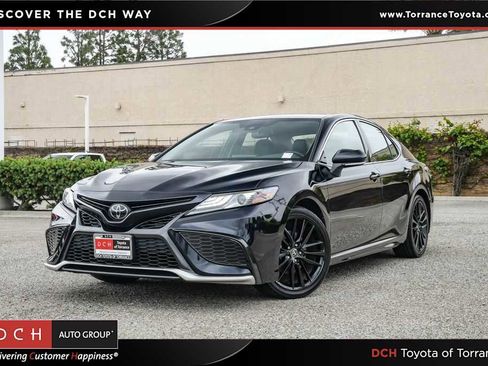 Used 2023 Toyota Camry XSE image 1