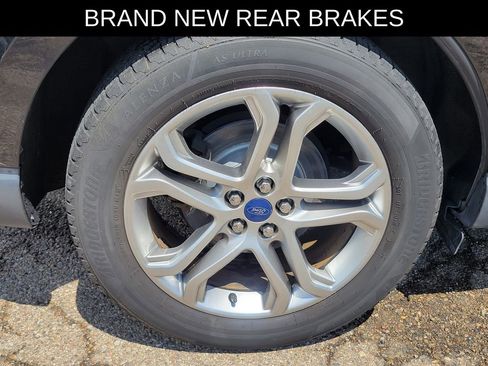 Used 2015 Ford Edge Titanium FWD image 5