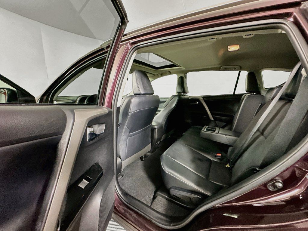 Used 2016 Toyota RAV4 Limited FWD image 17