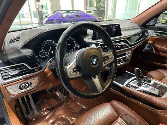 Used 2019 BMW M760i xDrive w/ Luxury Rear Seating Package AWD/4WD image 3