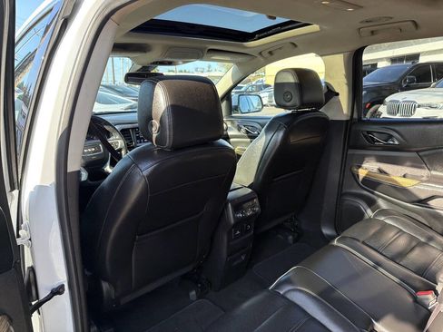 Used 2017 GMC Acadia Denali w/ Technology Package AWD/4WD image 26