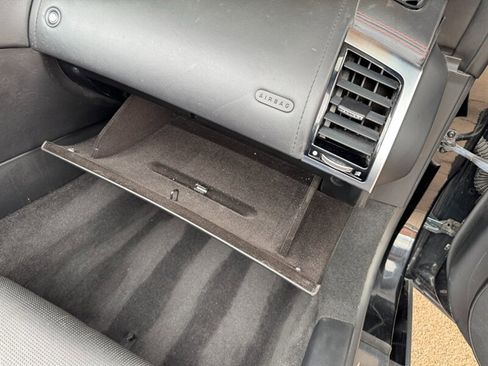 Used 2018 Jaguar F-TYPE R image 35