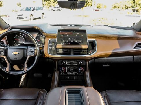 Used 2021 Chevrolet Tahoe High Country AWD/4WD image 12