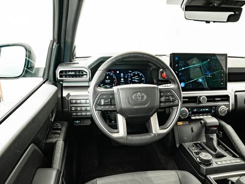 Used 2025 Toyota 4Runner TRD Off-Road Premium w/ Tow Technology Package AWD/4WD image 35