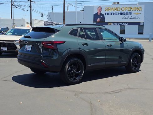 New 2026 Chevrolet Trax LT w/ Driver Confidence Package FWD image 6