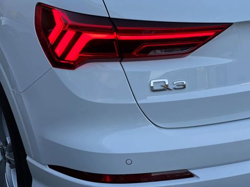 Used 2023 Audi Q3 2.0T Premium w/ Convenience Package image 27