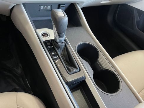 Used 2025 Nissan Altima 2.5 SV FWD image 40