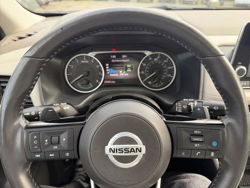 Used 2021 Nissan Rogue SV image 29