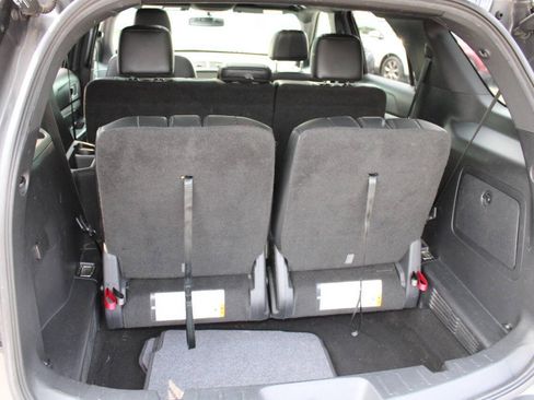 Used 2016 Ford Explorer XLT w/ Equipment Group 202A AWD/4WD image 26