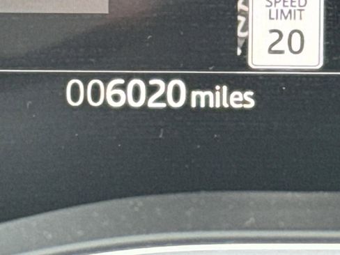 Used 2025 Jaguar F-PACE R-Dynamic S image 27