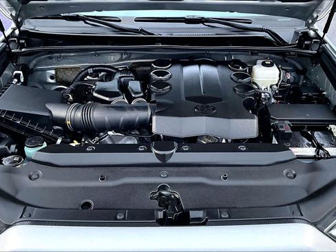 Used 2023 Toyota 4Runner SR5 Premium image 9