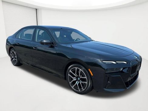 Used 2026 BMW 740i xDrive AWD/4WD image 3