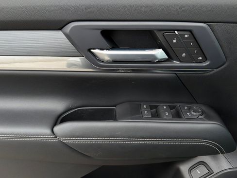 New 2026 GMC Terrain Elevation w/ Elevation Premium Package AWD/4WD image 10