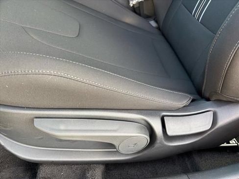 Certified 2025 Hyundai Elantra SEL FWD image 14