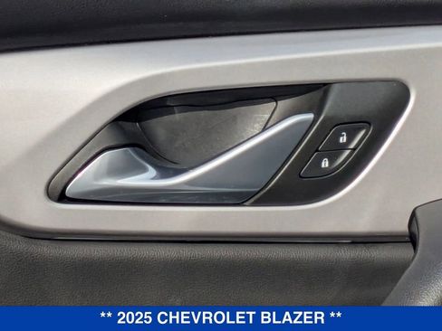 New 2025 Chevrolet Blazer LT w/ Sound & Technology Package AWD/4WD image 13