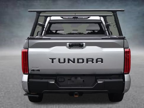Used 2025 Toyota Tundra Limited w/ TRD Off-Road Package AWD/4WD image 21