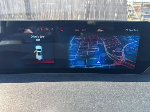 Used 2025 Ford Expedition Active image 21