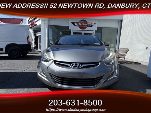 Used 2016 Hyundai Elantra SE w/ Option Group 02 FWD image 8