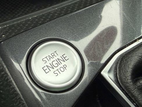 Used 2024 Volkswagen Tiguan Wolfsburg Edition image 28