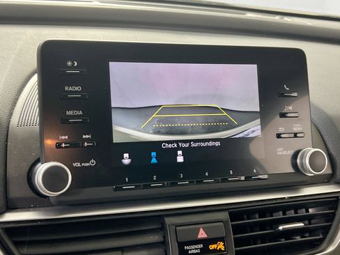Used 2019 Honda Accord LX image 13