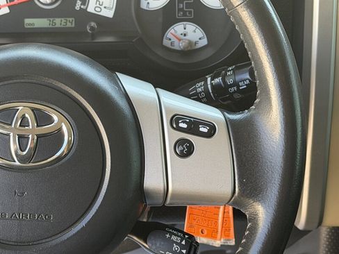 Used 2014 Toyota FJ Cruiser 4WD w/ Upgrade Package image 27