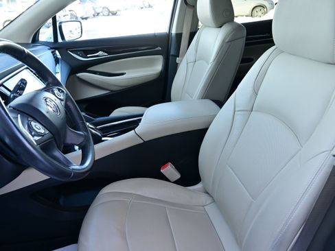 Used 2021 Buick Enclave Essence w/ Sport Touring Edition image 24