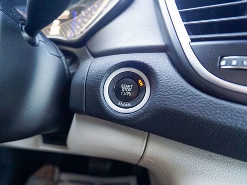 Used 2016 Chrysler 200 Limited FWD image 20