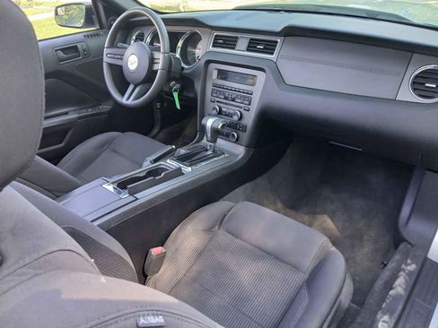 Used 2012 Ford Mustang Convertible RWD image 15