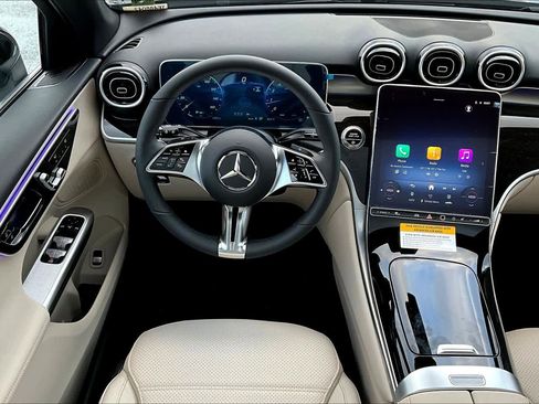 Used 2026 Mercedes-Benz GLC 300 image 6