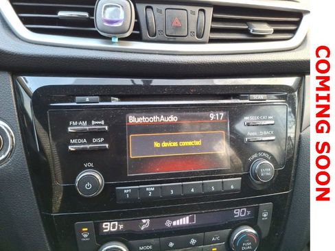 Used 2016 Nissan Rogue SV image 7