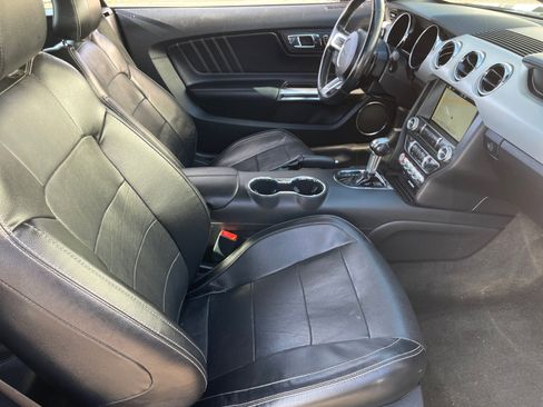 Used 2017 Ford Mustang GT Premium image 19