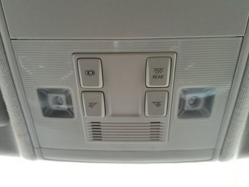 Used 2022 Volkswagen Tiguan S image 52