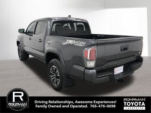 Used 2020 Toyota Tacoma TRD Sport AWD/4WD image 4
