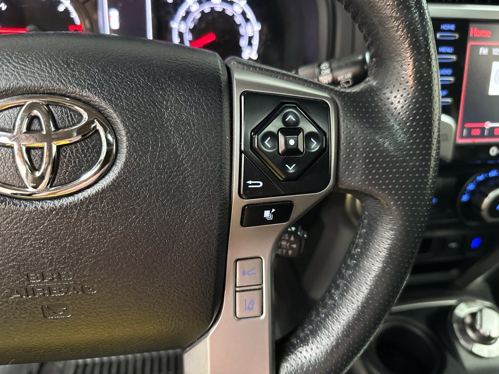 Used 2022 Toyota 4Runner SR5 Premium w/ Moonroof Package AWD/4WD image 15