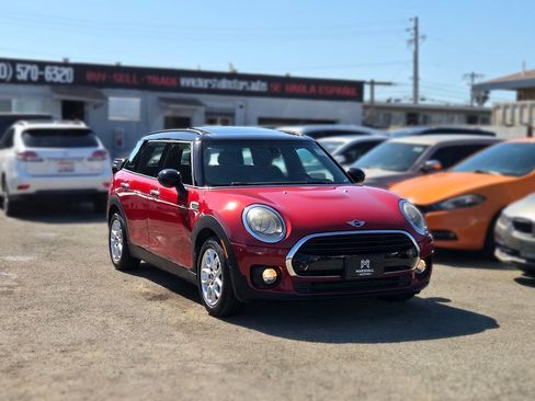 Used 2016 MINI Cooper Clubman FWD image 1