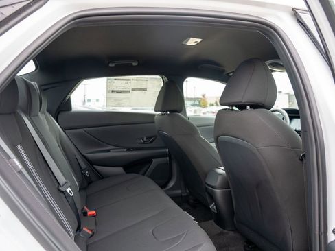 New 2025 Hyundai Elantra Sport image 13