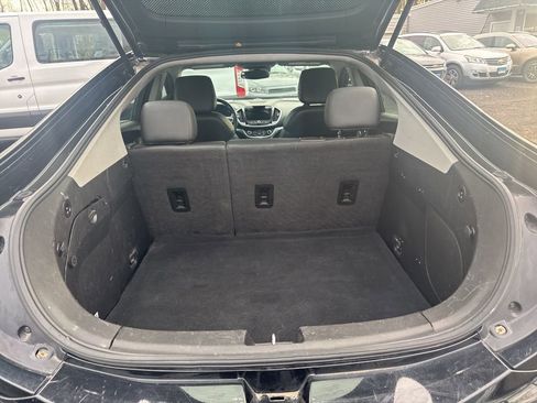 Used 2017 Chevrolet Volt LT w/ Comfort Package image 41
