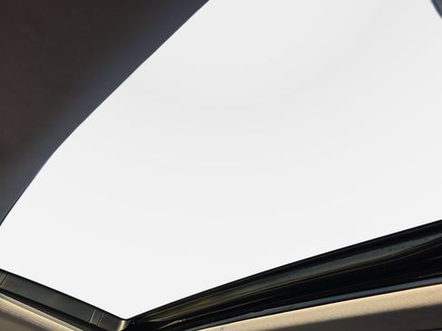 Used 2018 Honda Pilot Touring image 16