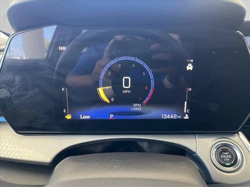 Used 2025 Chevrolet Trax LT FWD image 14